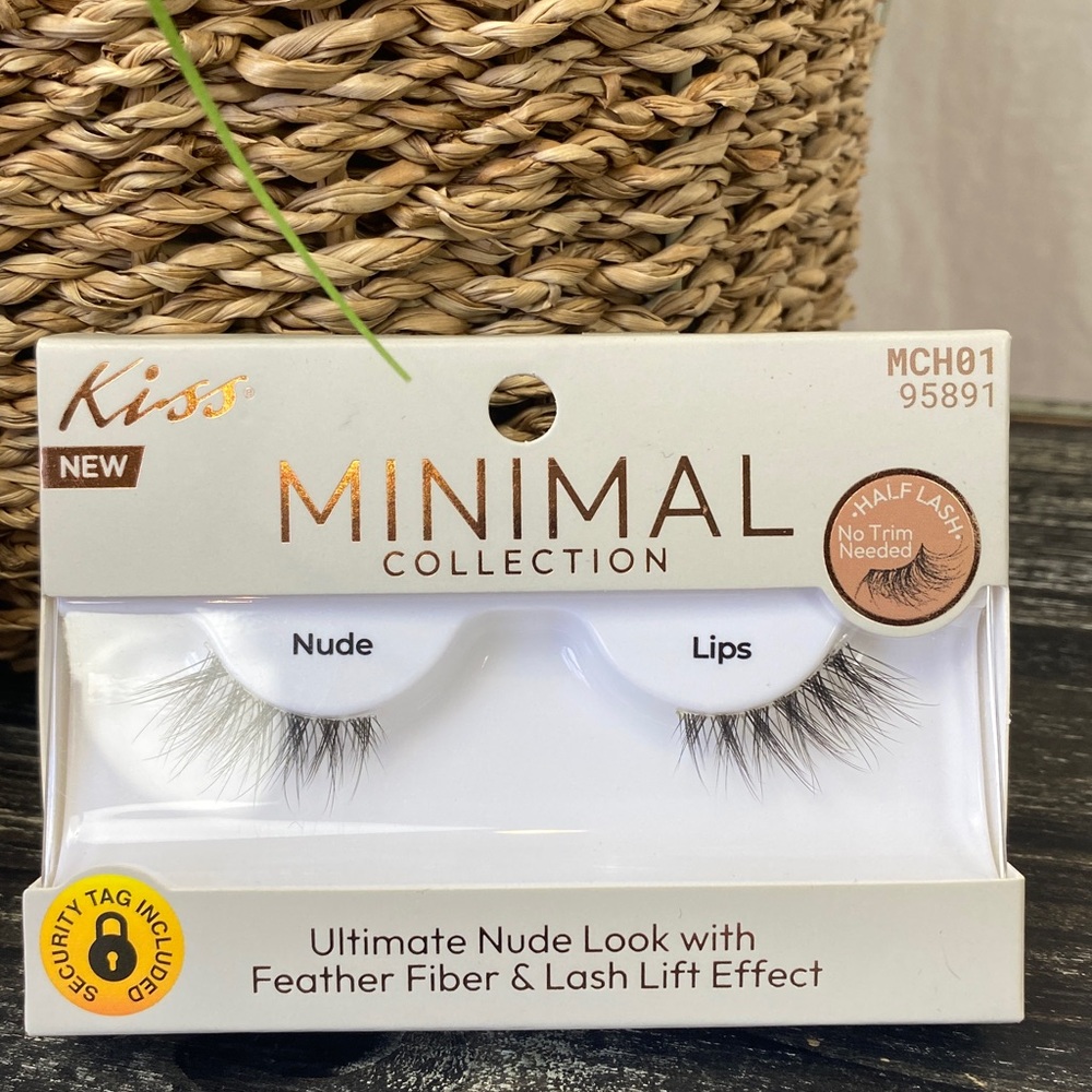 Kiss Minimal Collection Set of 4 Black‎ Lashes NIB NEW - Picture 2 of 3